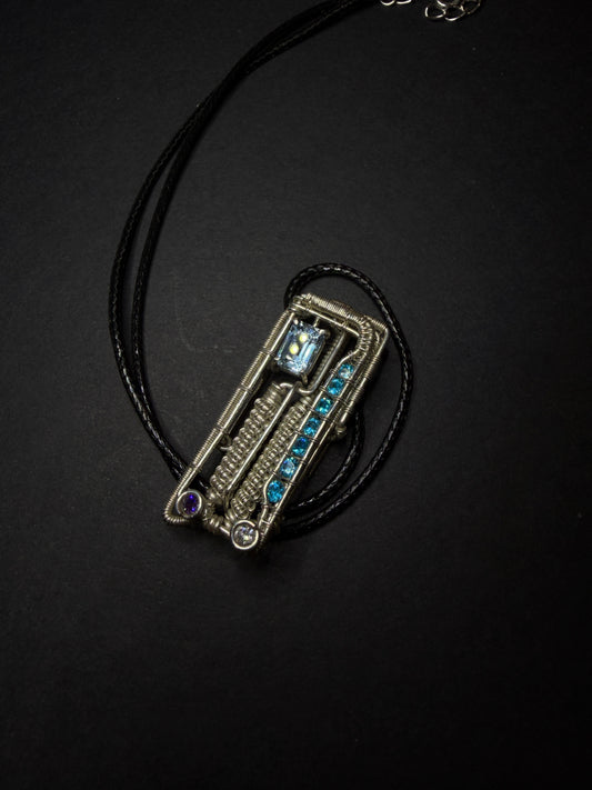 COSMDULE SILVER PENDANT