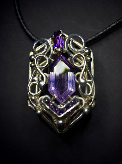 AMETHYST ROYAL CREST