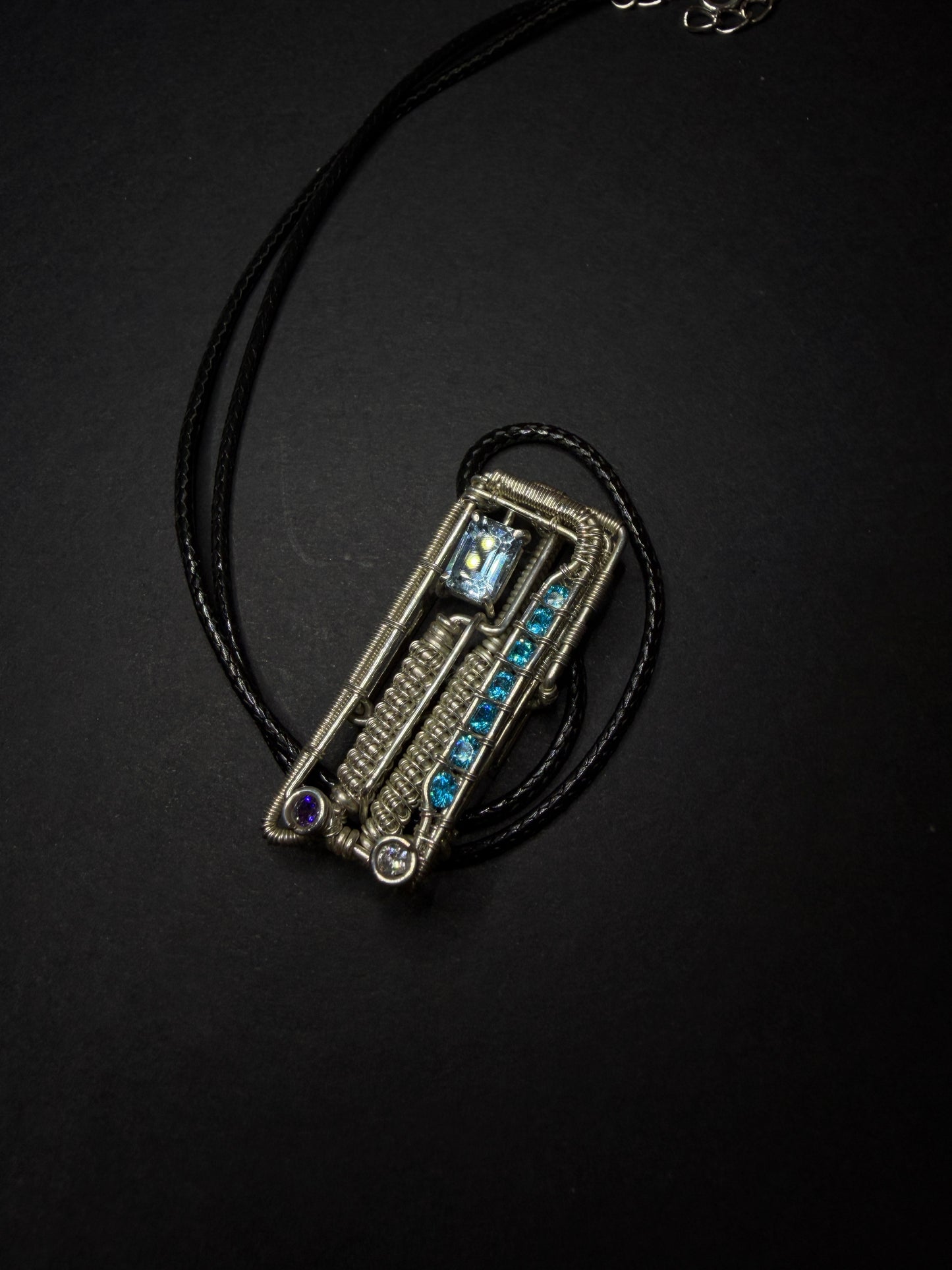 COSMDULE SILVER PENDANT