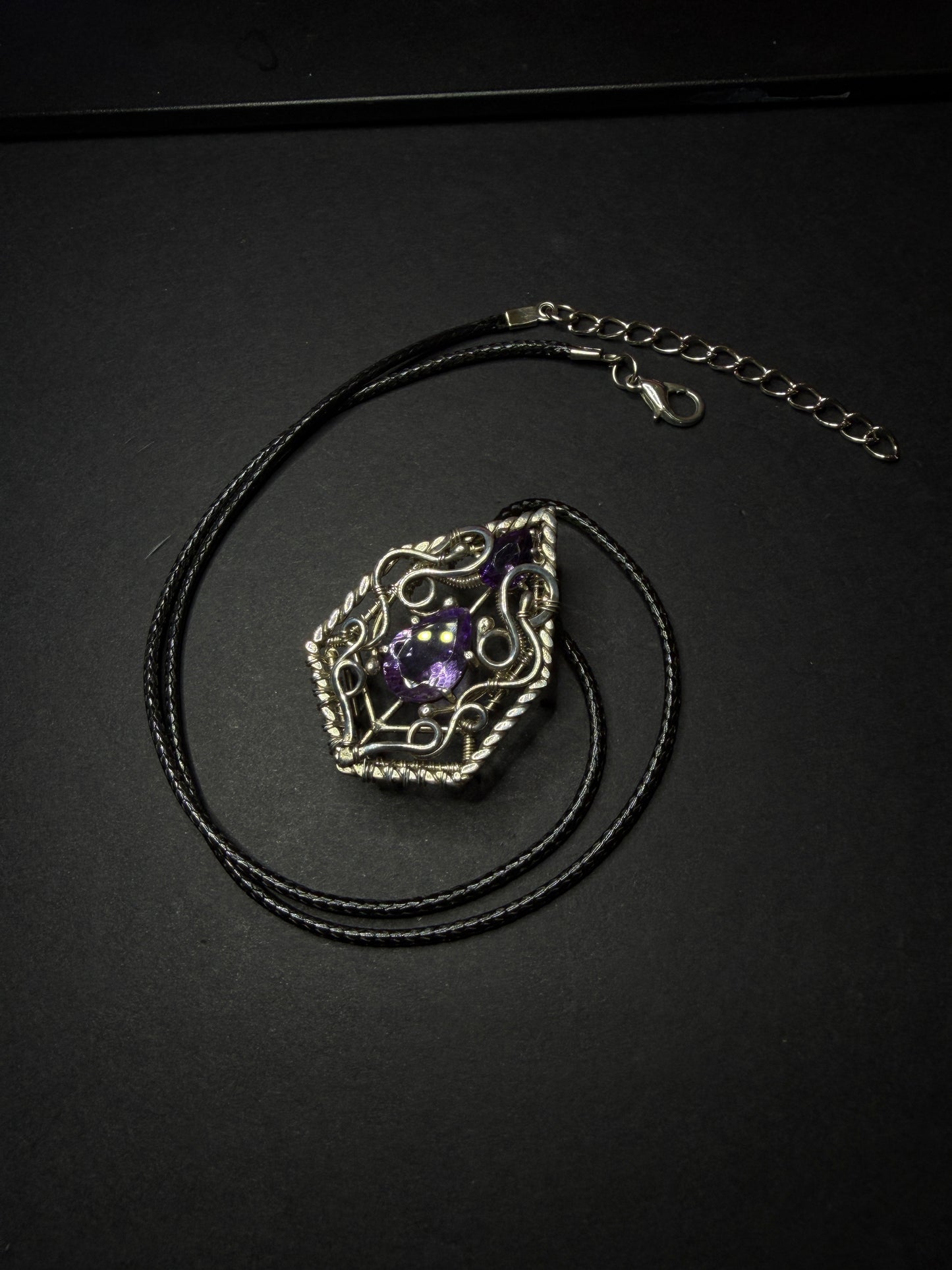 AMETHYST ROYAL CREST