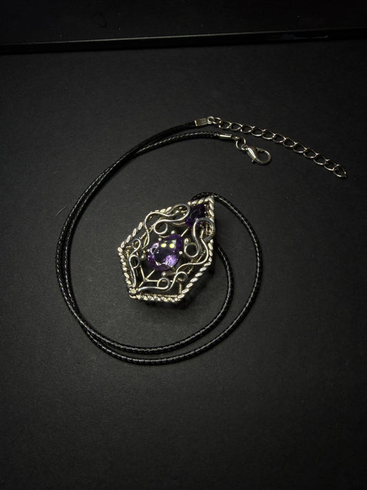 AMETHYST ROYAL CREST