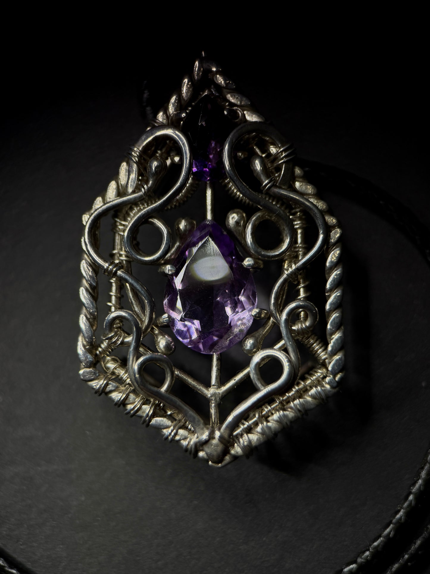 AMETHYST ROYAL CREST
