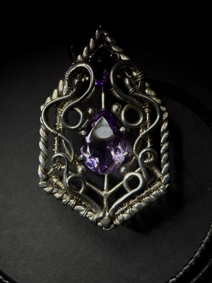 AMETHYST ROYAL CREST