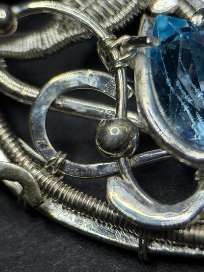 FALLEN LEAF PENDANT - TOPAZ