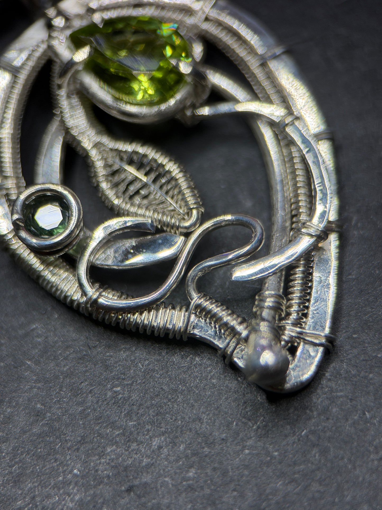 FALLEN LEAF PENDANT - PERIDOT