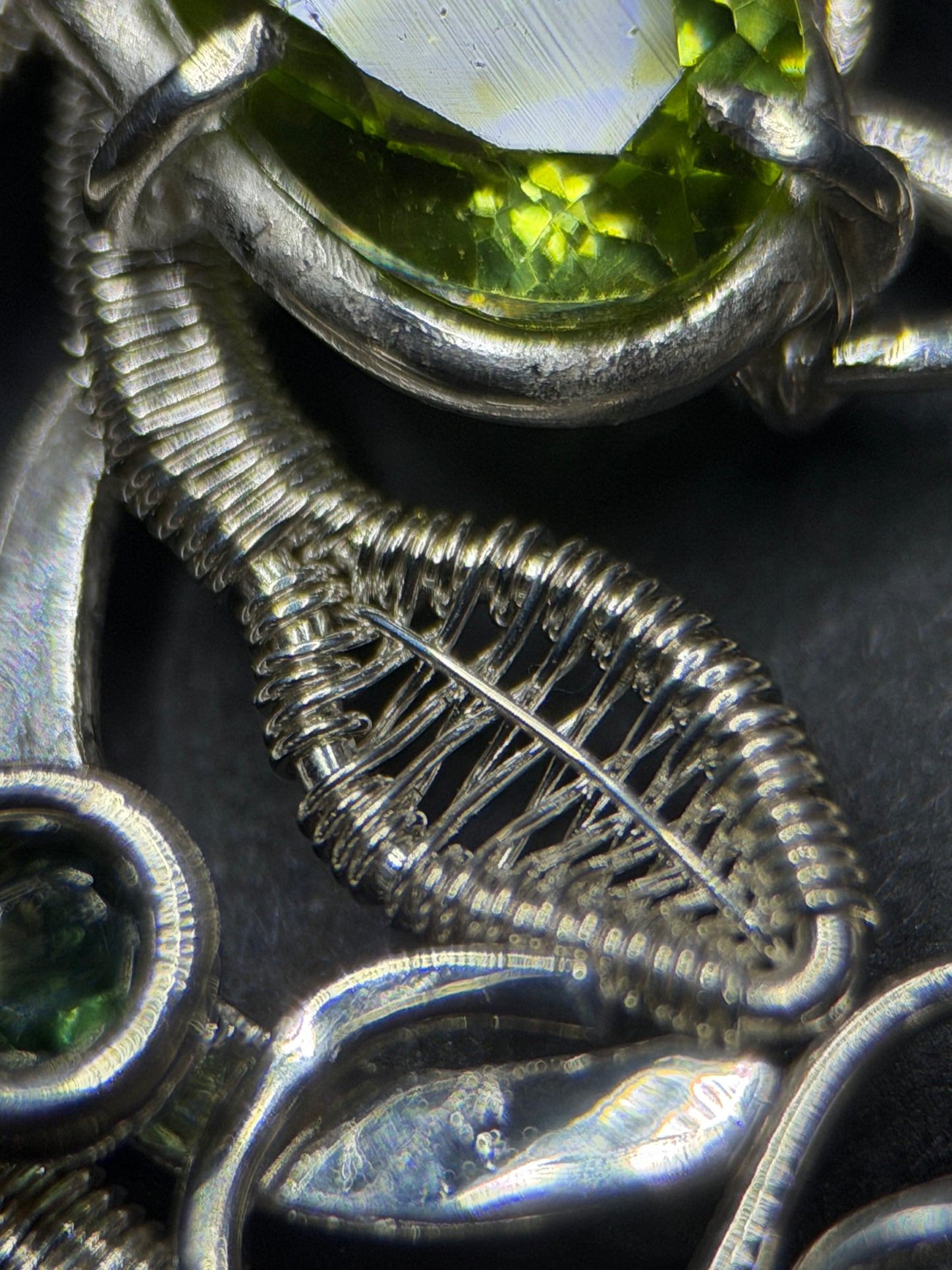 FALLEN LEAF PENDANT - PERIDOT