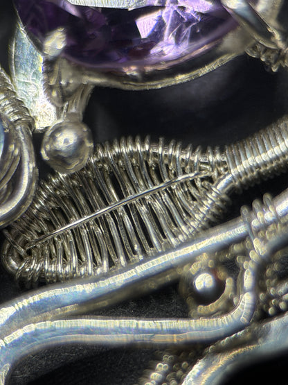 FALLEN LEAF PENDANT - AMETHYST