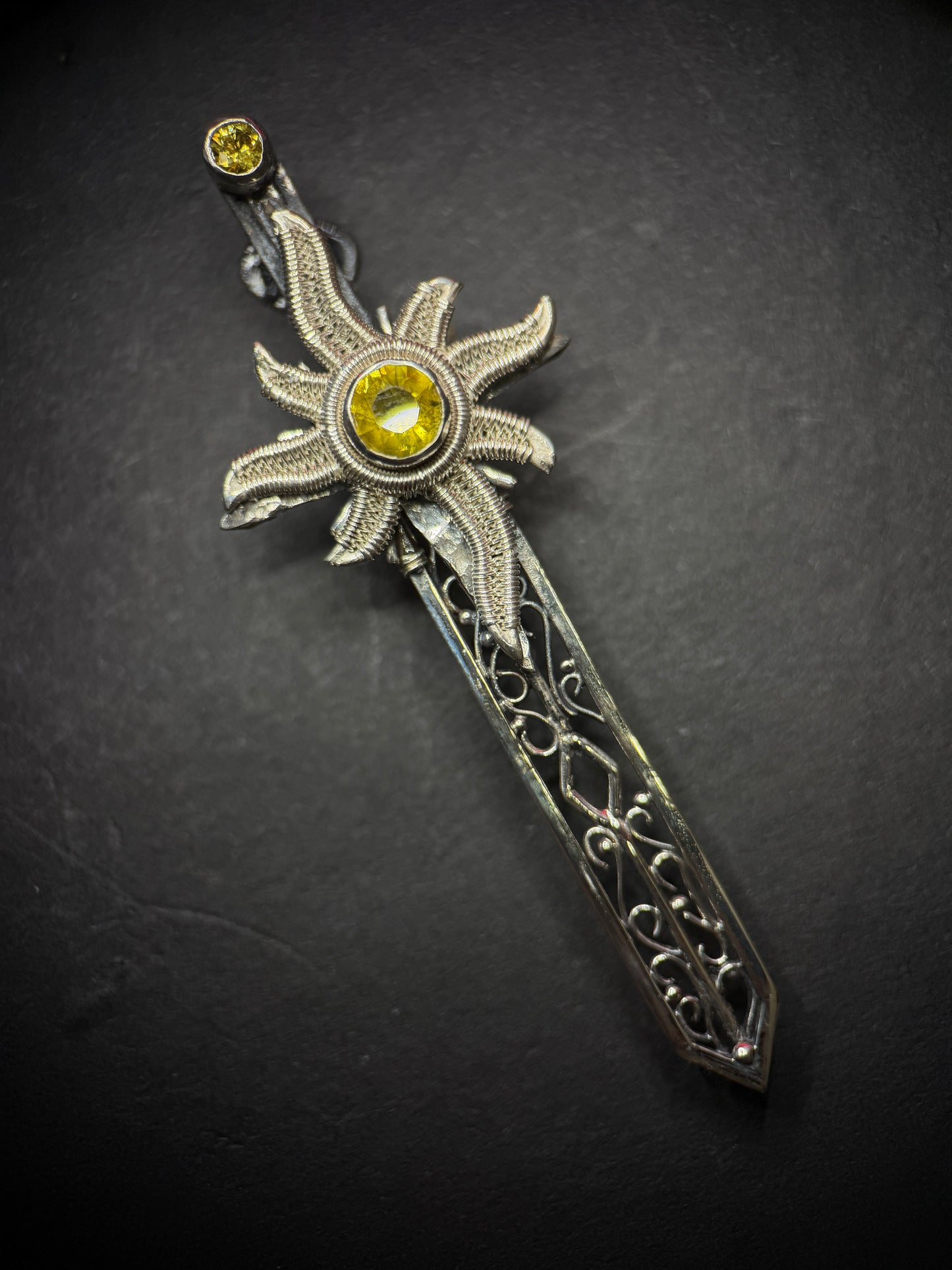HELIOS CLAYMORE