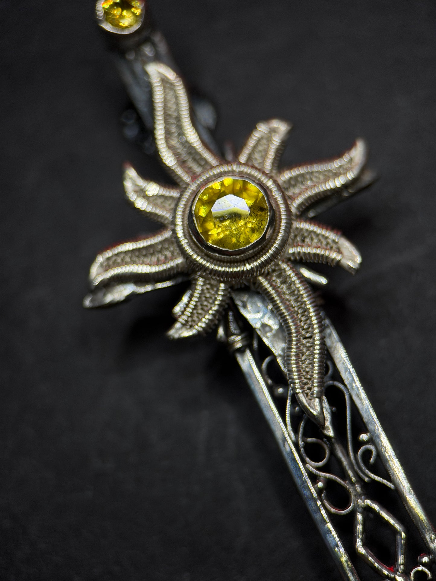 HELIOS CLAYMORE