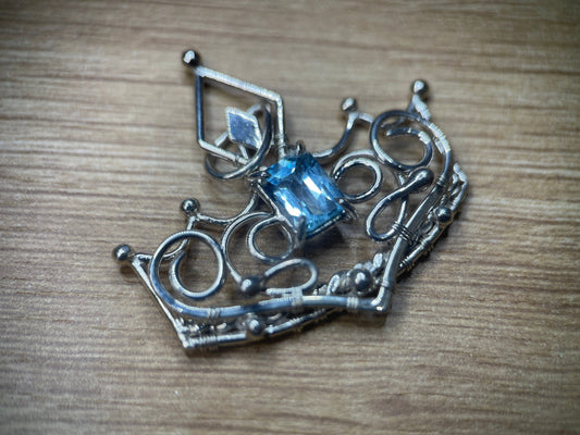 CROWN PENDANT