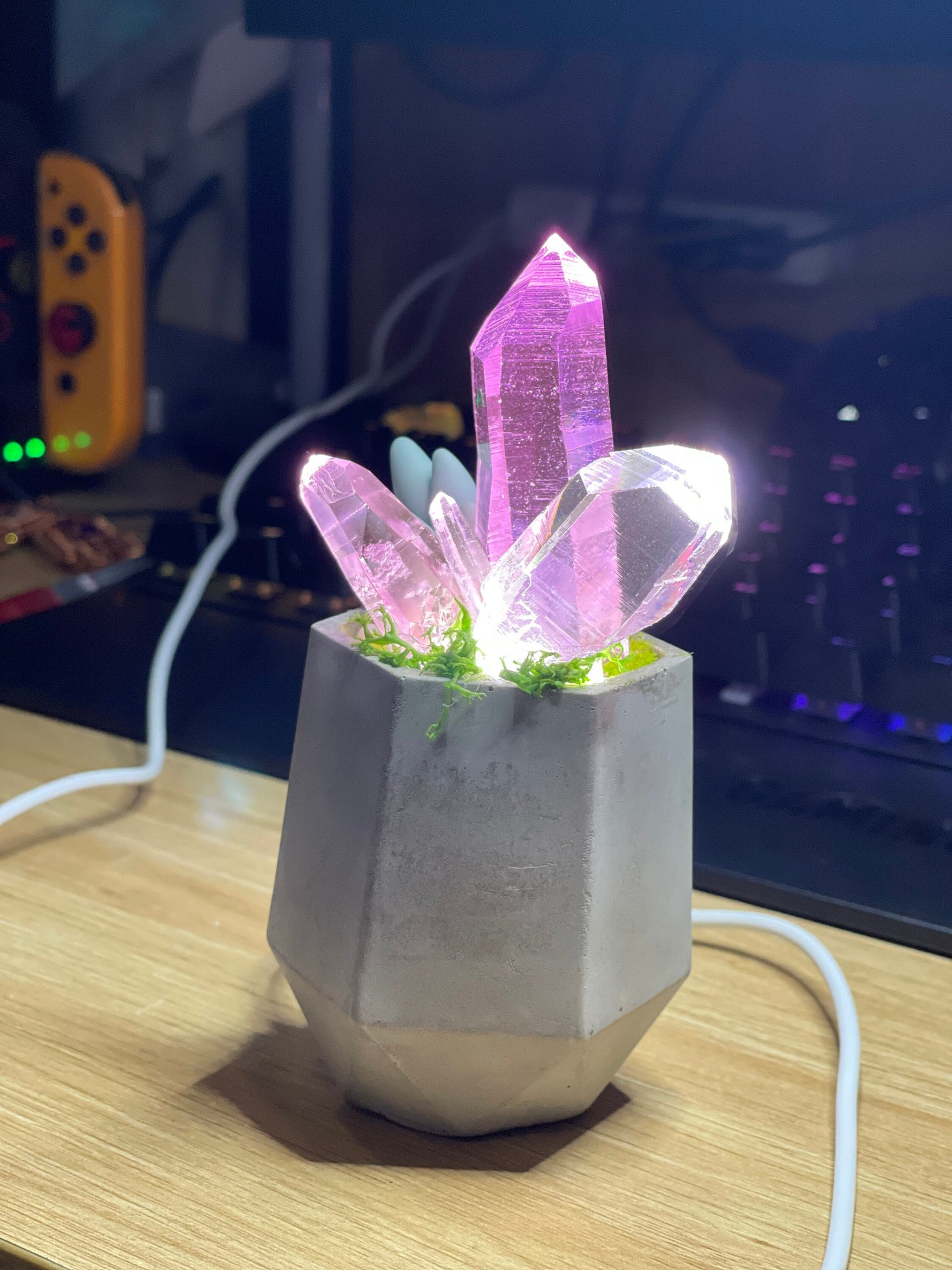 CRYSTAL POT LAMP